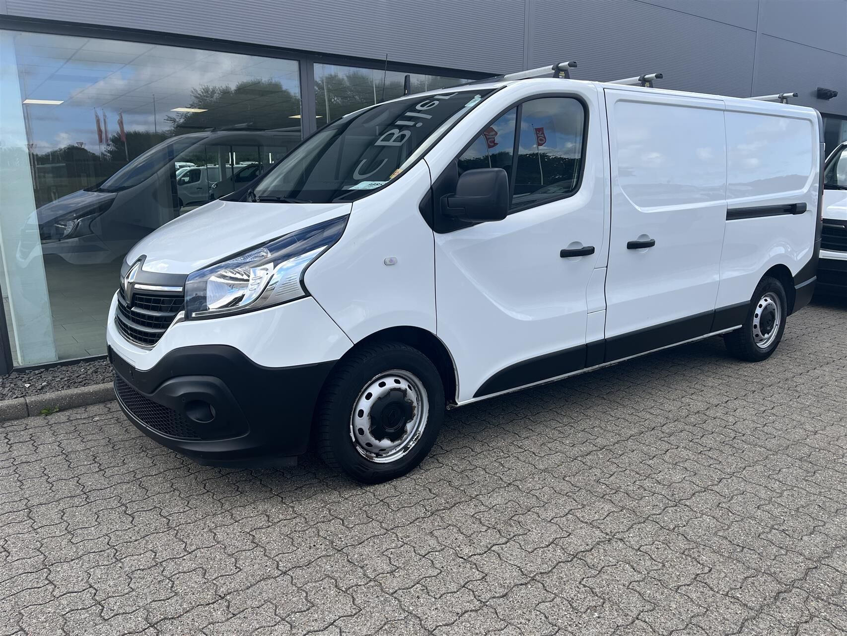 Billede af Renault Trafic T29 L2H1 2,0 DCI 120HK Van 6g