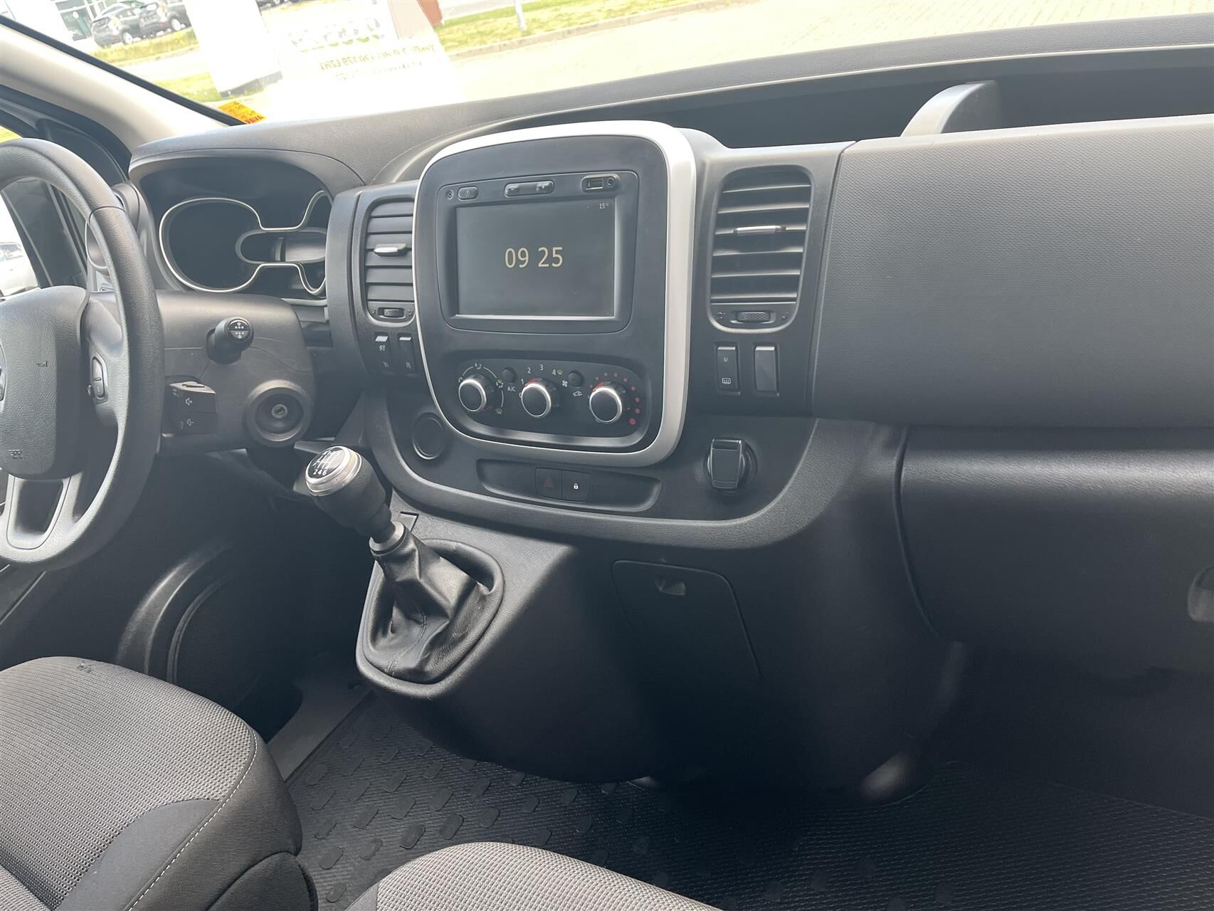 Billede af Renault Trafic T29 L2H1 2,0 DCI 120HK Van 6g