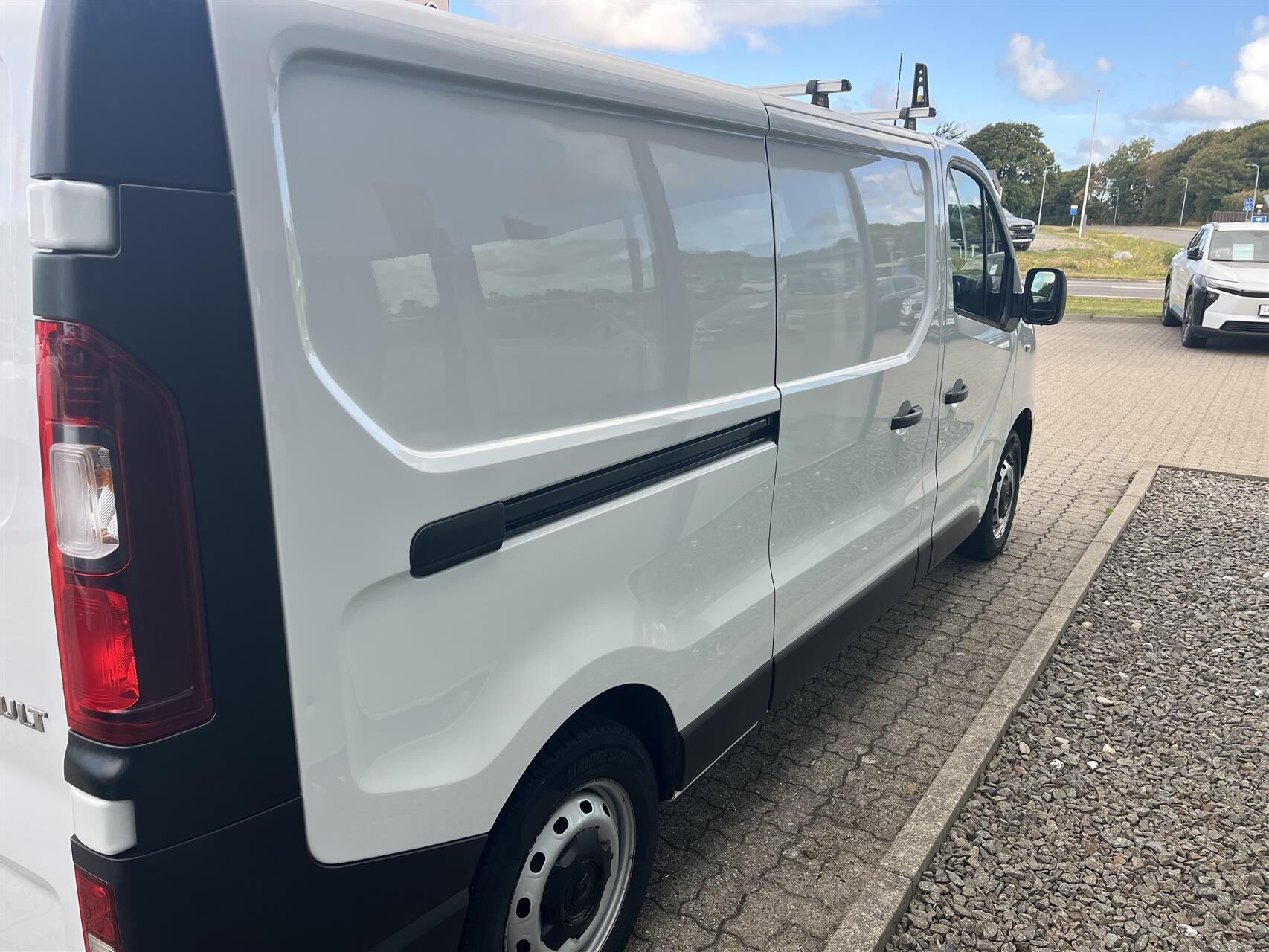 Billede af Renault Trafic T29 L2H1 2,0 DCI 120HK Van 6g
