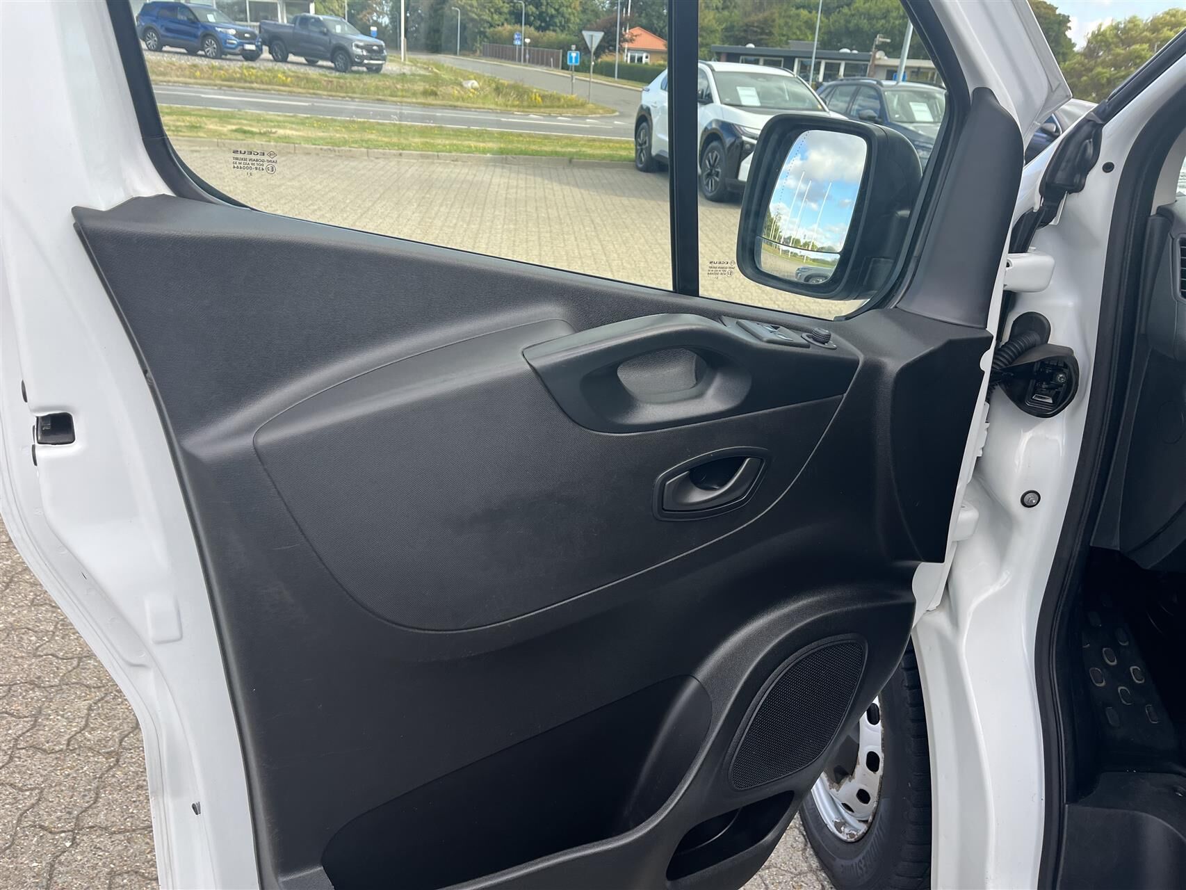 Billede af Renault Trafic T29 L2H1 2,0 DCI 120HK Van 6g