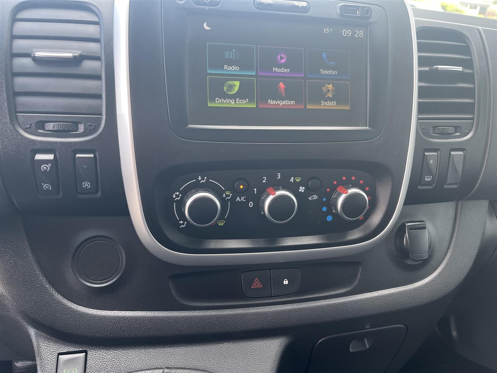 Billede af Renault Trafic T29 L2H1 2,0 DCI 120HK Van 6g