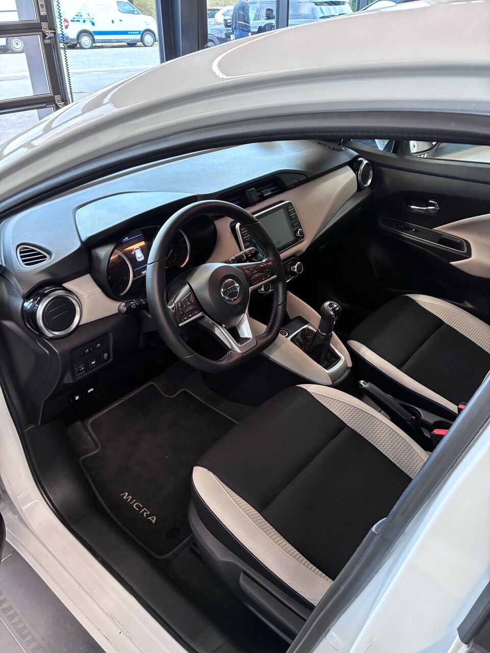 Billede af Nissan Micra 1,0 Tekna Navi 92HK 5d