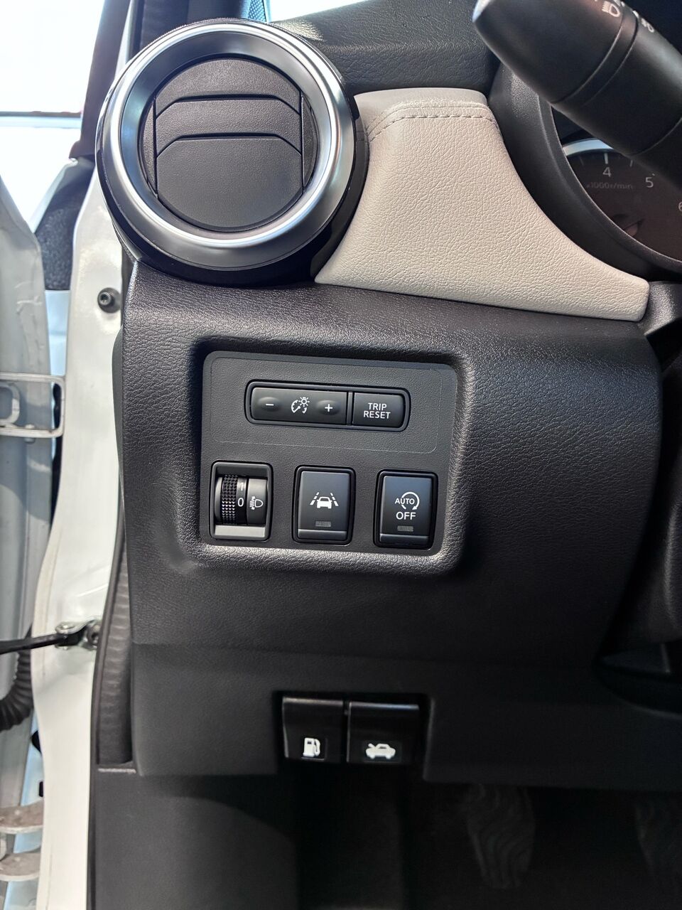 Billede af Nissan Micra 1,0 Tekna Navi 92HK 5d
