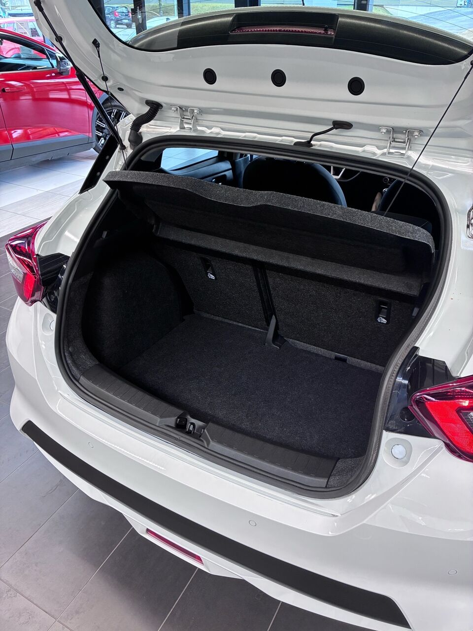 Billede af Nissan Micra 1,0 Tekna Navi 92HK 5d