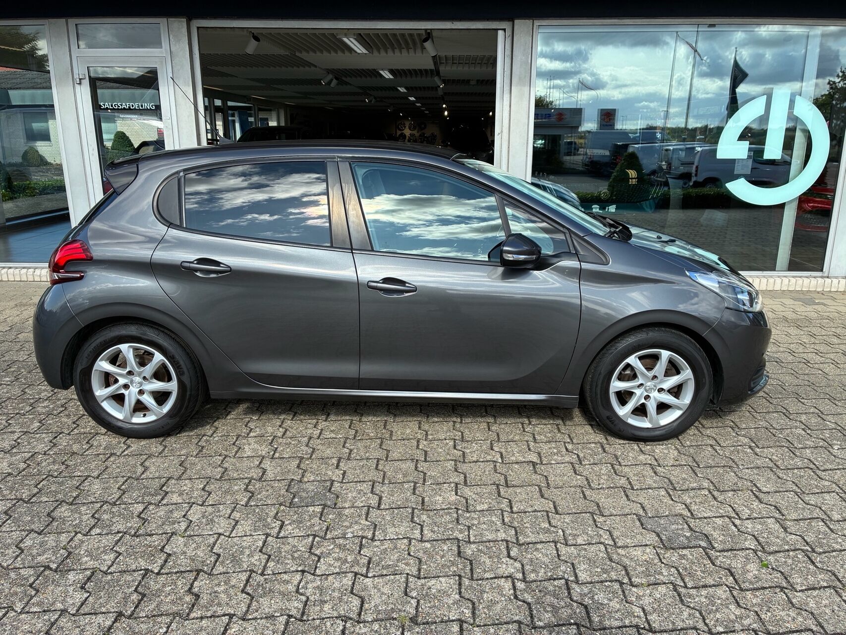 Billede af Peugeot 208 1,6 BlueHDi Match 100HK 5d
