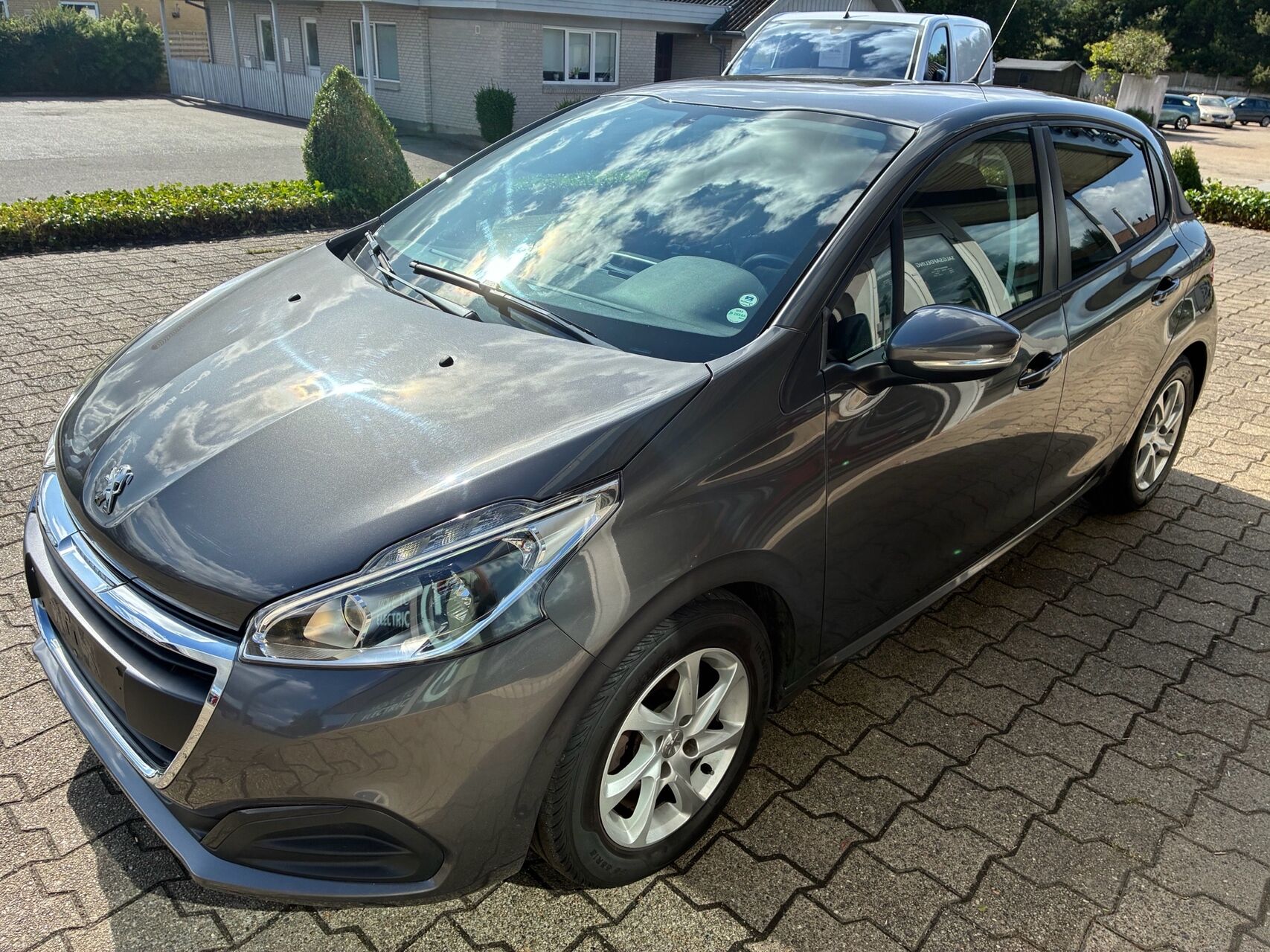 Billede af Peugeot 208 1,6 BlueHDi Match 100HK 5d