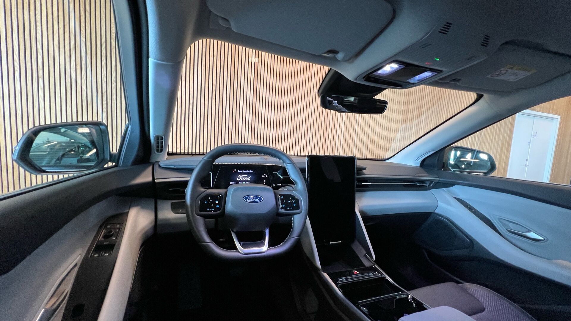 Billede af Ford Explorer EL UR Select AWD 340HK 5d Aut.