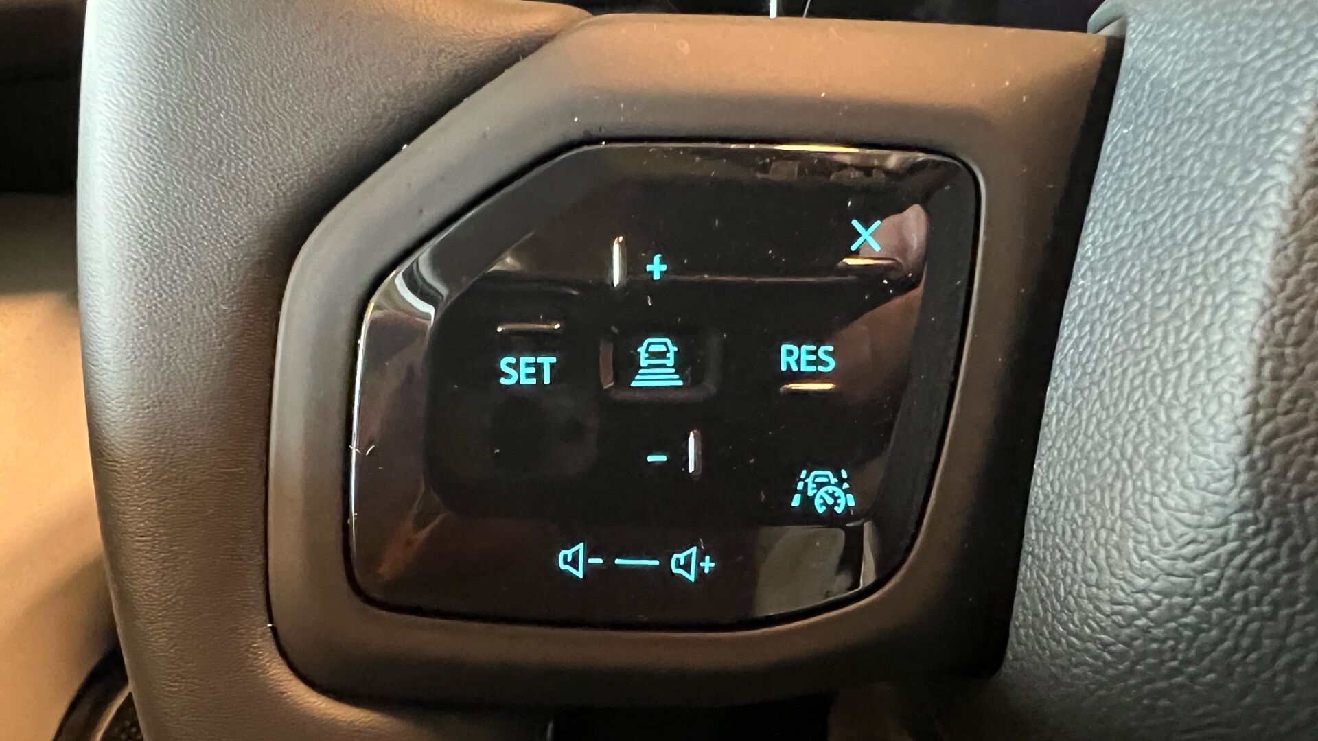 Billede af Ford Explorer EL UR Select RWD 286HK 5d Aut.