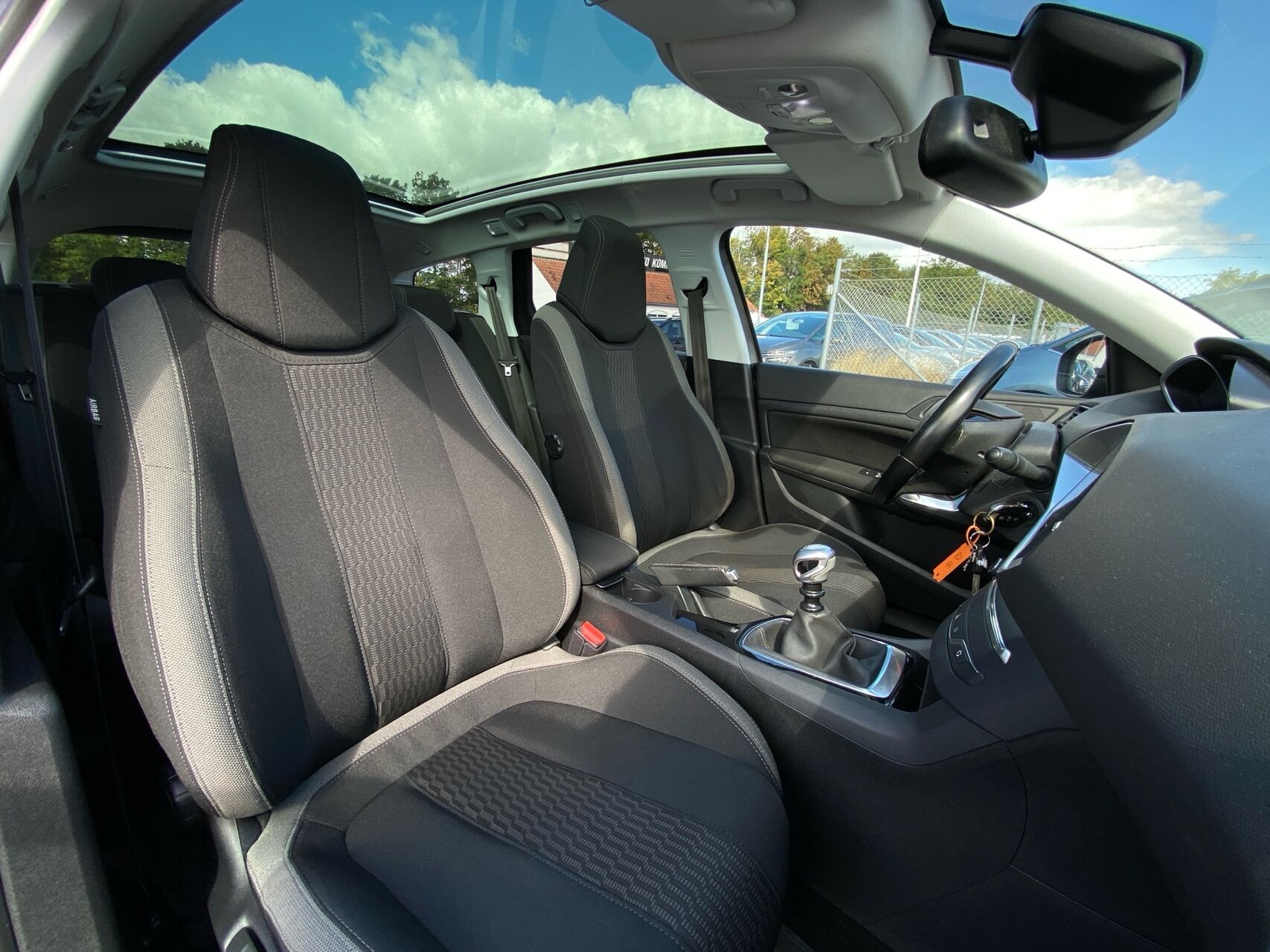 Billede af Peugeot 308 SW 1,6 BlueHDi Style LTD 120HK Stc