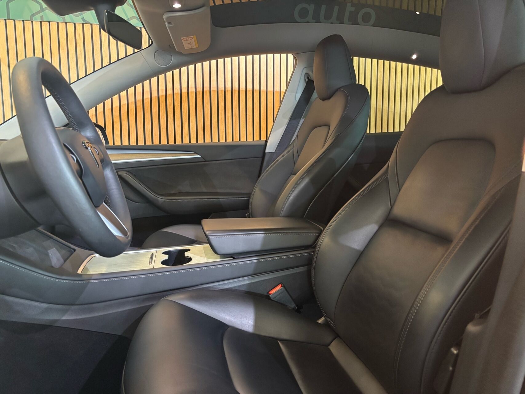 Billede af Tesla Model Y EL RWD 299HK 5d Aut.