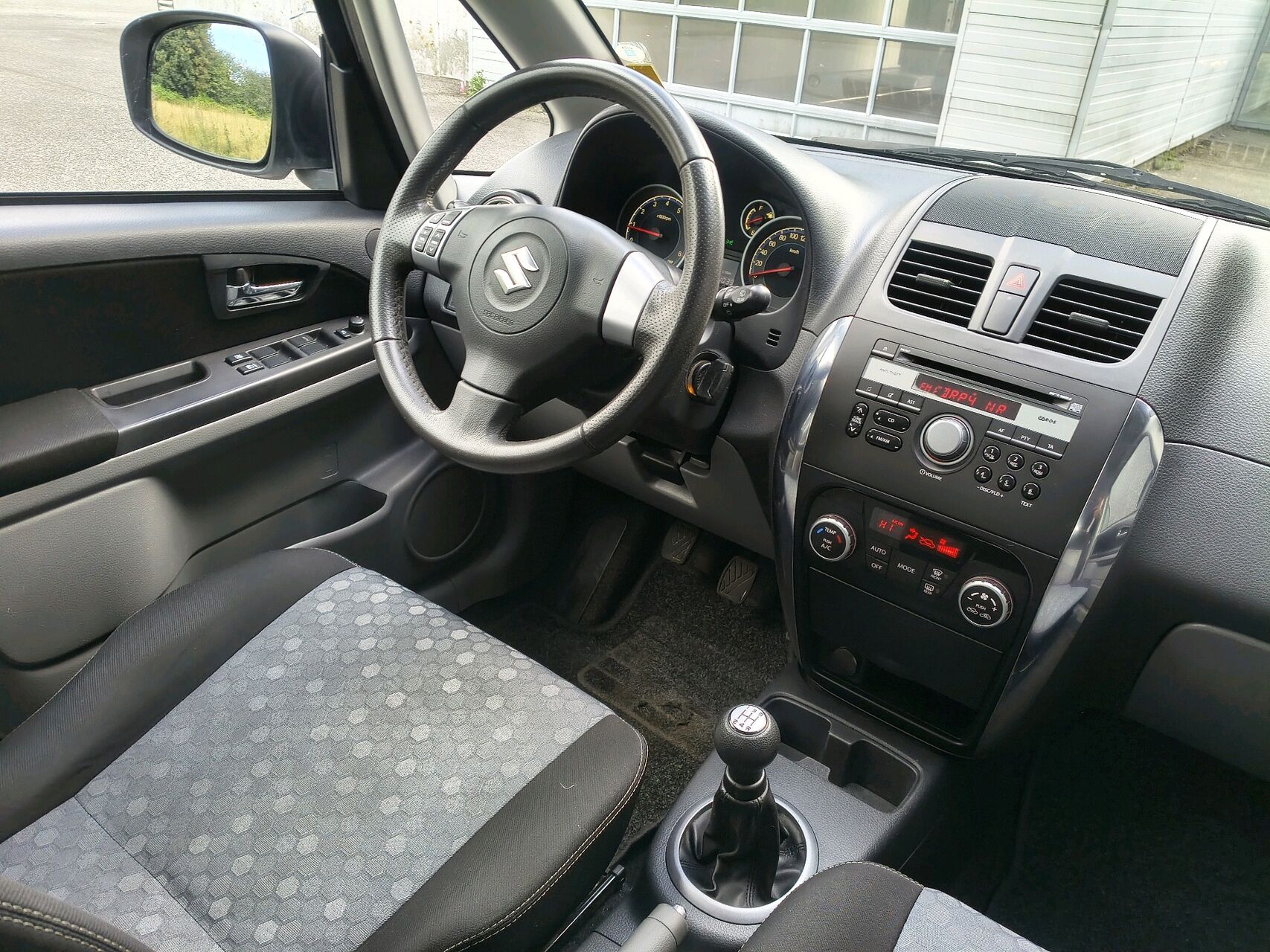 Billede af Suzuki SX4 1,6 16V Tour 120HK 5d