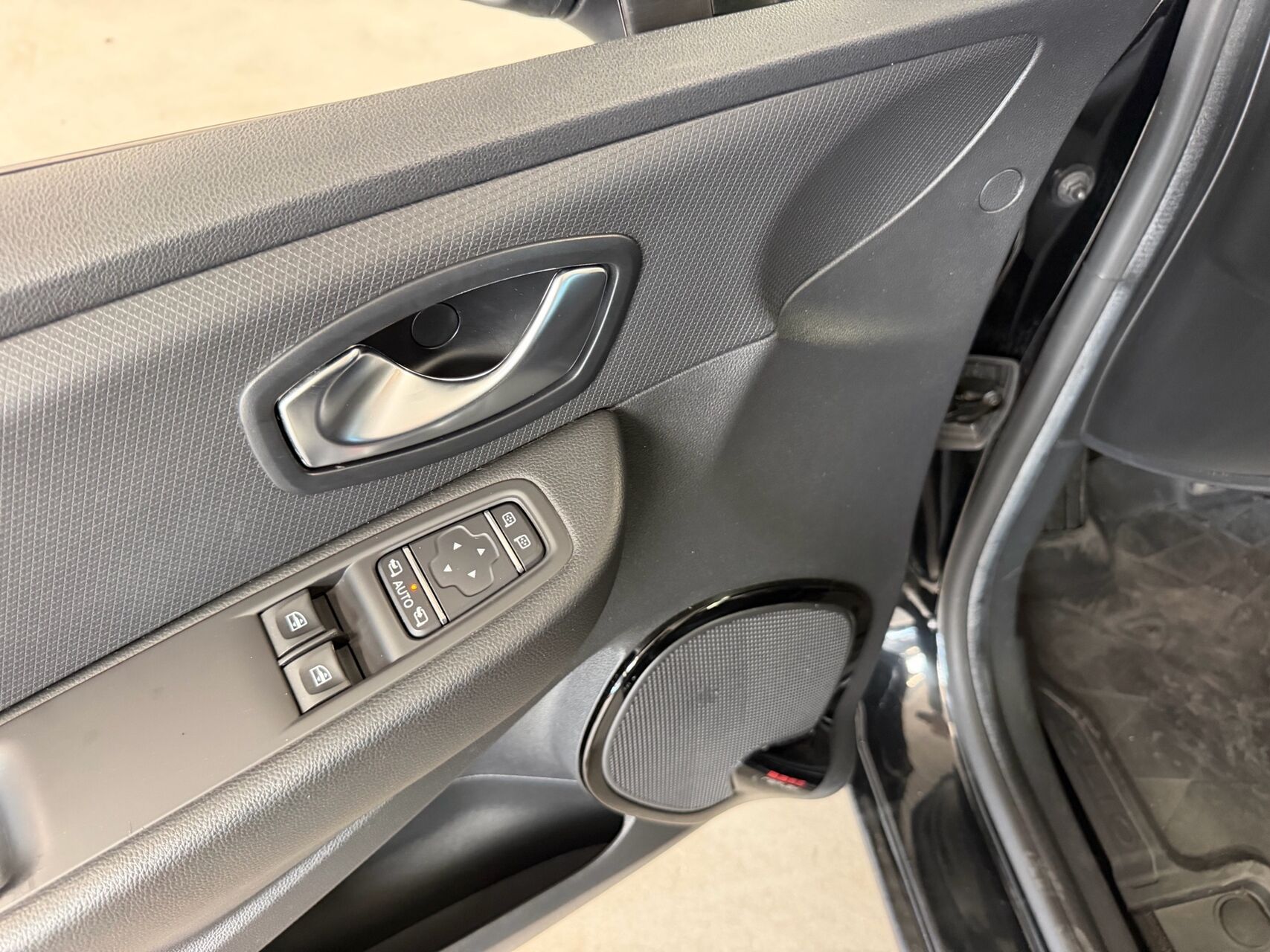 Billede af Renault Clio Sport Tourer 0,9 Energy TCe Zen 90HK Stc