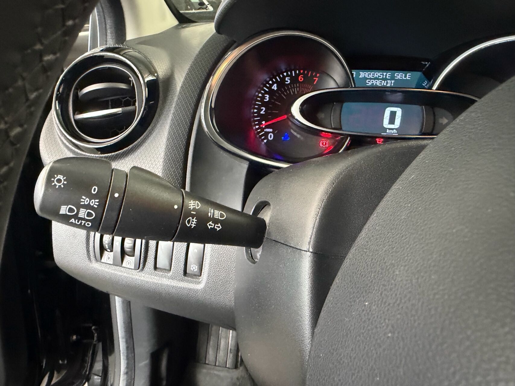 Billede af Renault Clio Sport Tourer 0,9 Energy TCe Zen 90HK Stc