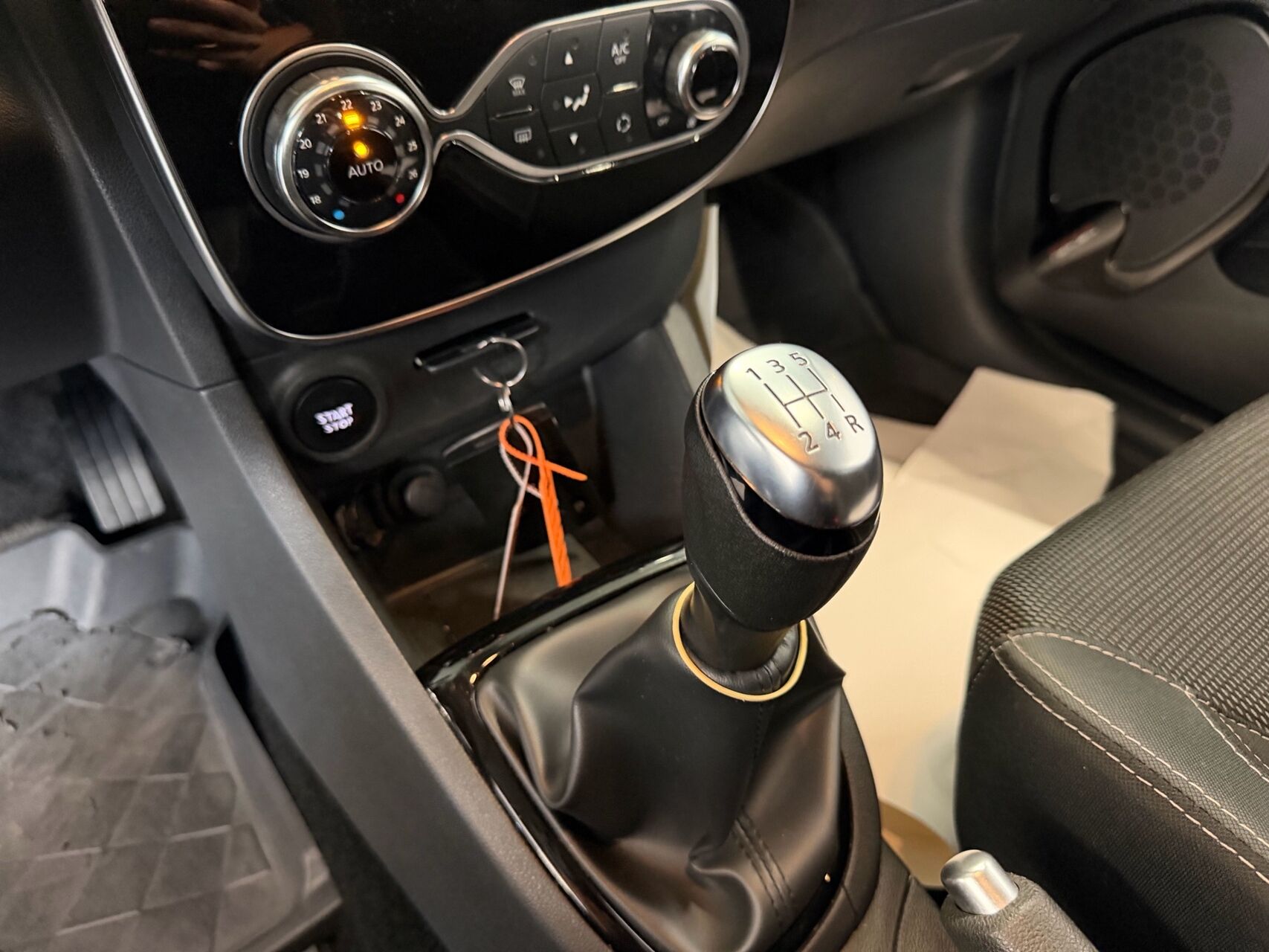 Billede af Renault Clio Sport Tourer 0,9 Energy TCe Zen 90HK Stc
