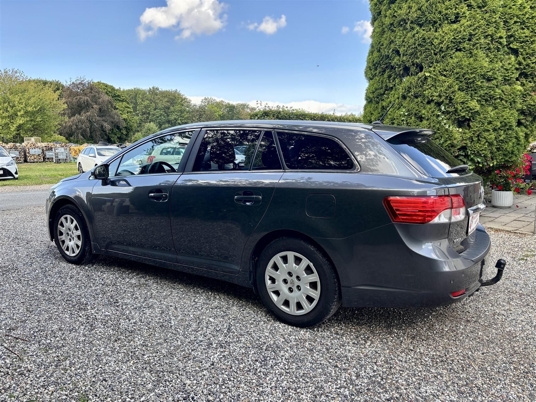 Billede af Toyota Avensis Touring Sports 1,8 VVT-I T2 Touch 147HK Stc 6g