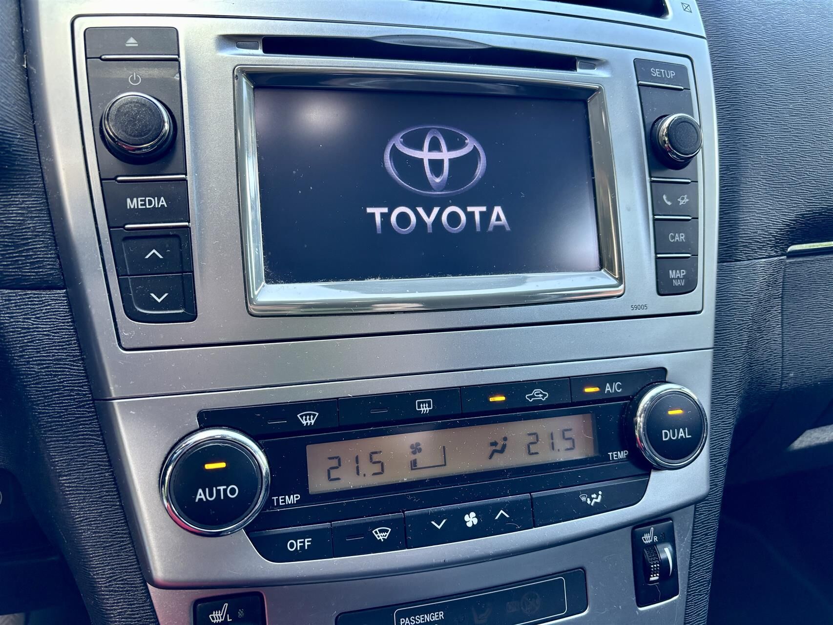 Billede af Toyota Avensis Touring Sports 1,8 VVT-I T2 Touch 147HK Stc 6g