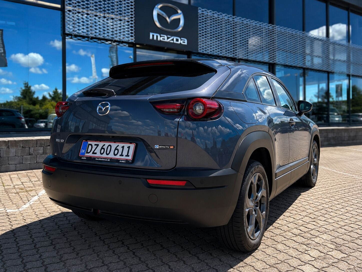 Billede af Mazda MX-30 0,8 e-Skyactiv R-EV  Plugin-hybrid Exclusive-Line 170HK 5d Trinl. Gear