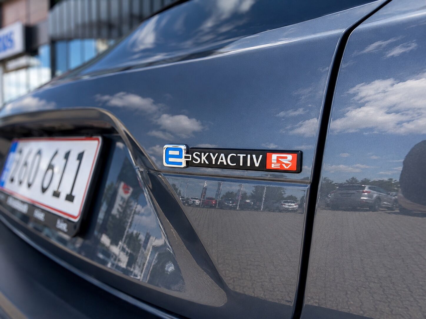 Billede af Mazda MX-30 0,8 e-Skyactiv R-EV  Plugin-hybrid Exclusive-Line 170HK 5d Trinl. Gear