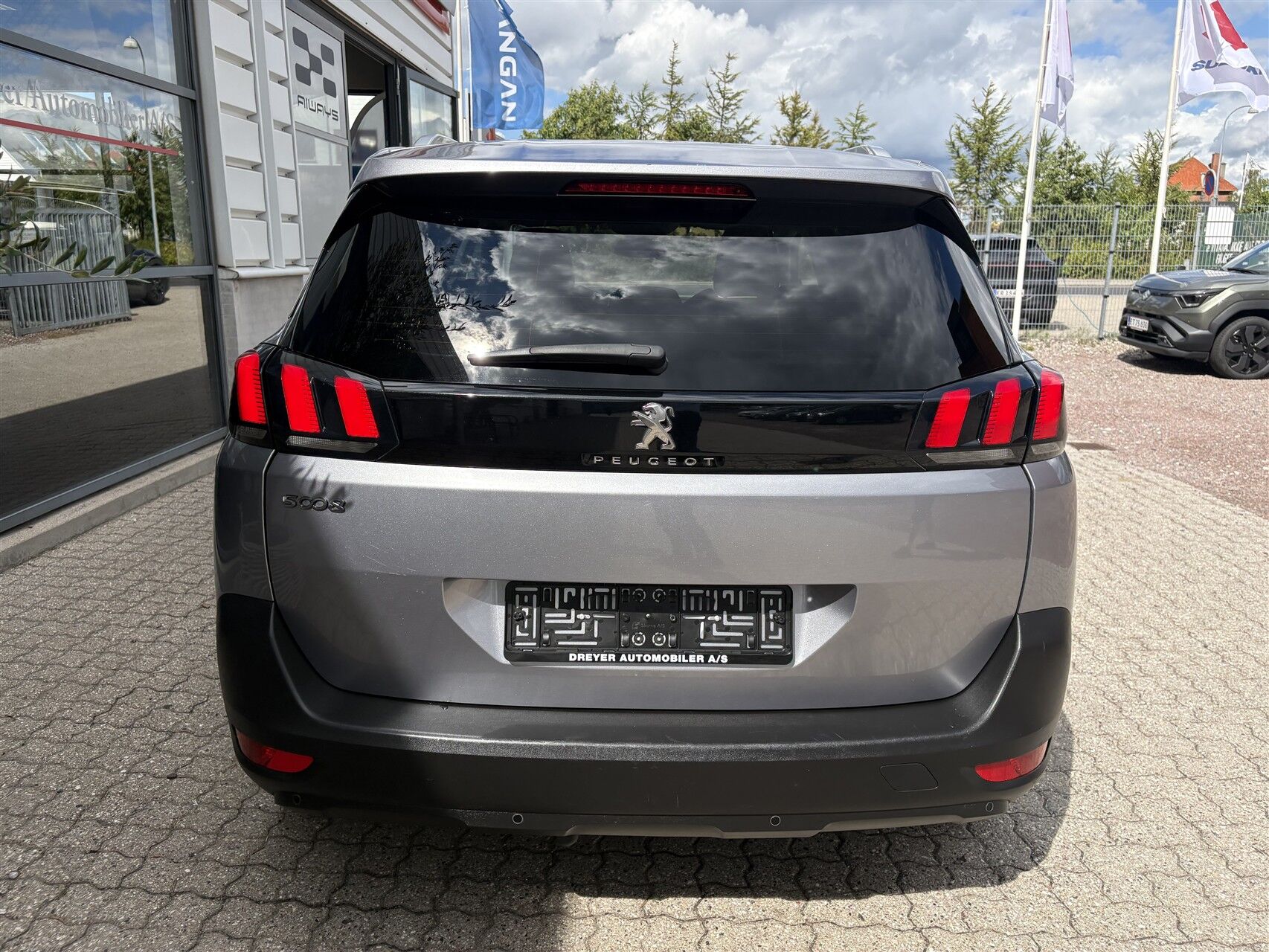Billede af Peugeot 5008 1,2 e-THP Strike 130HK 5d