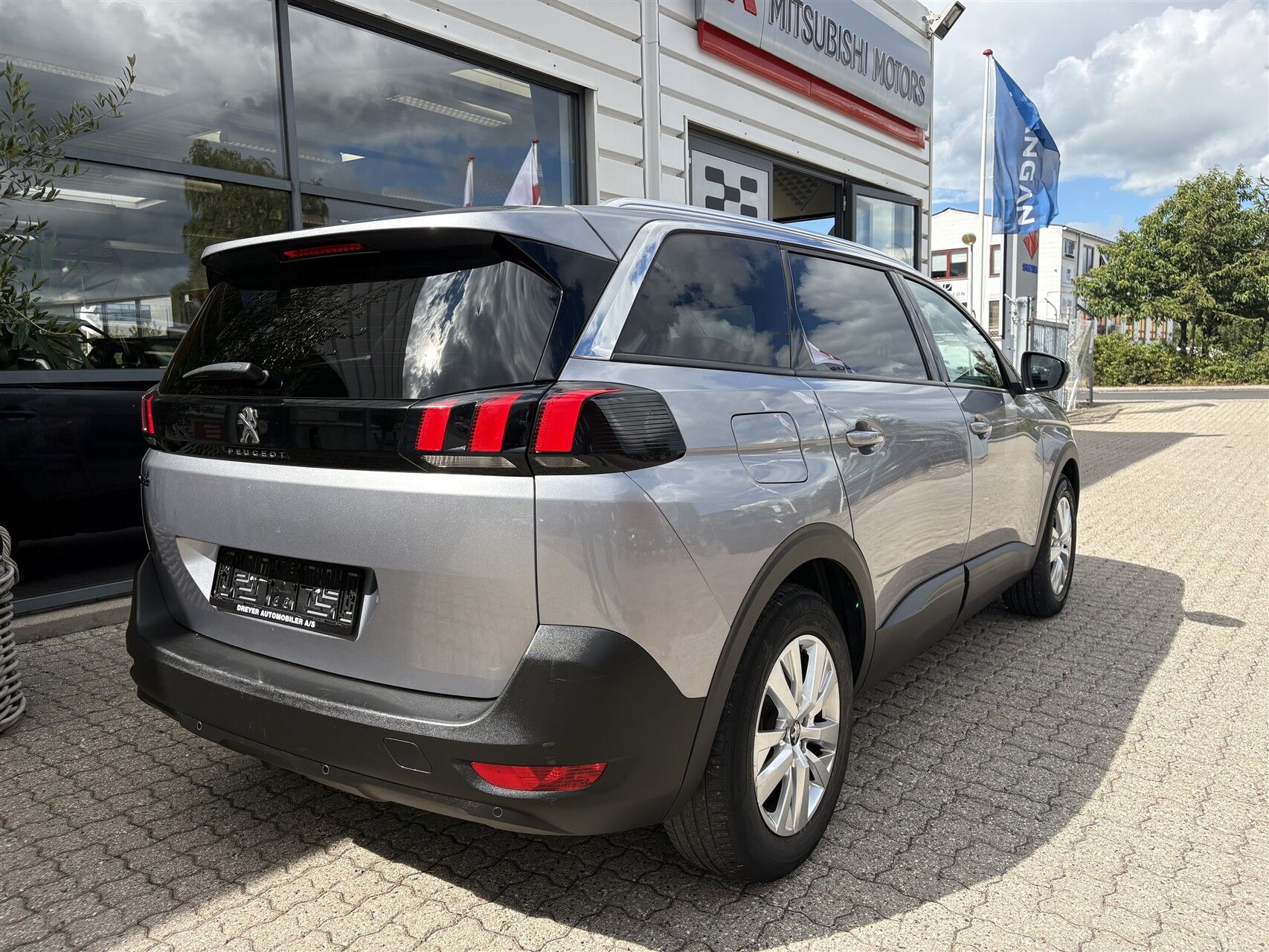Billede af Peugeot 5008 1,2 e-THP Strike 130HK 5d