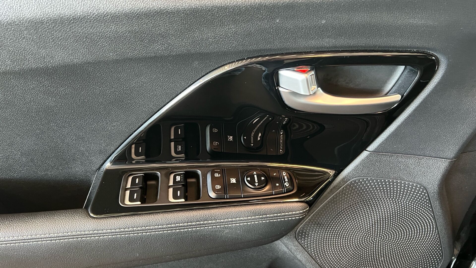 Billede af Kia Niro 1,6 GDI PHEV  Plugin-hybrid Comfort DCT 141HK 5d 6g Aut.
