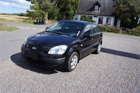 Kia Rio 1,4 Exclusive 97HK 5d