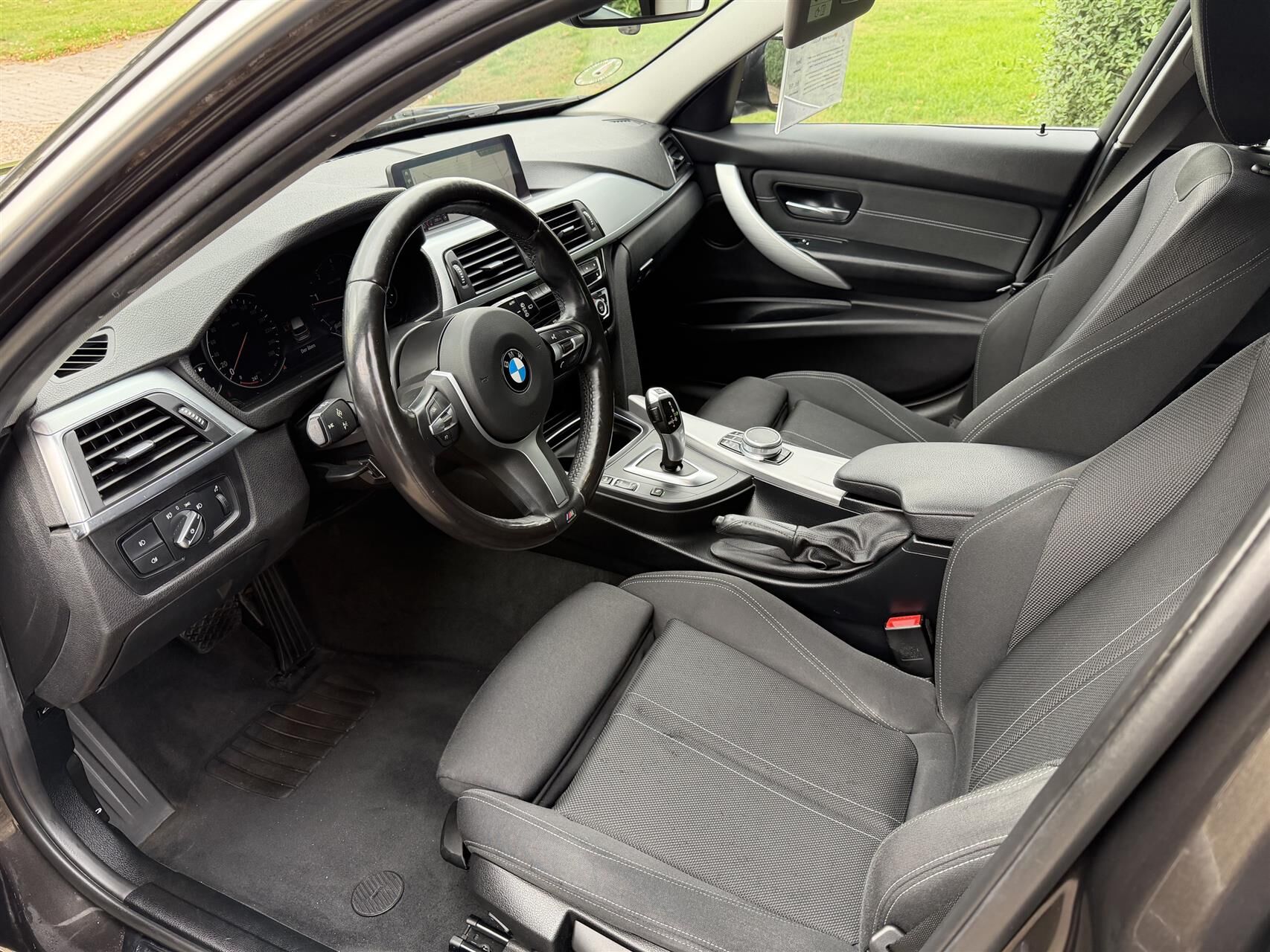 Billede af BMW 330d Touring 3,0 D Steptronic 258HK Stc 8g Aut.