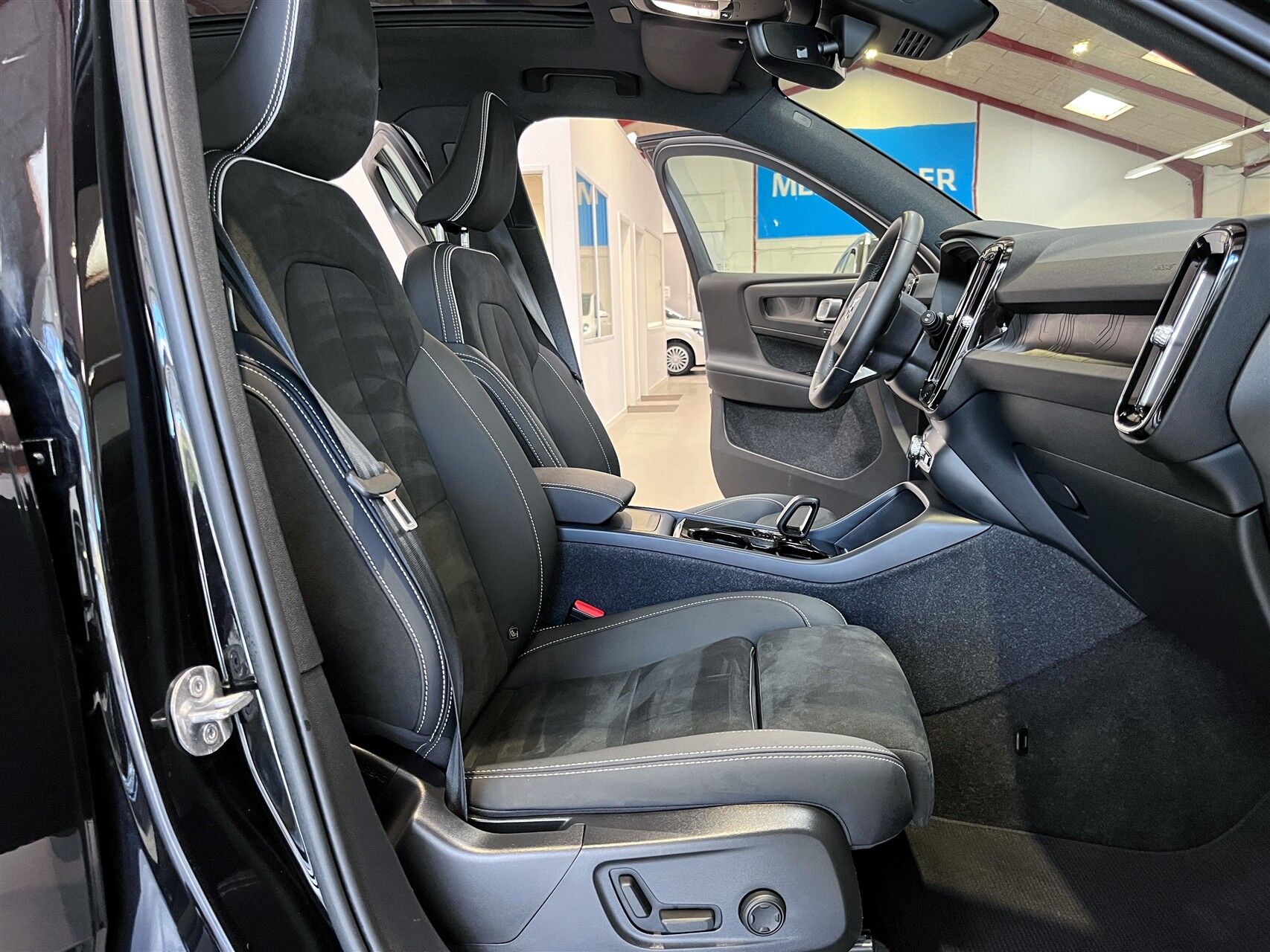 Billede af Volvo XC40 P8 Recharge Twin Ultimate AWD 408HK 5d Aut.