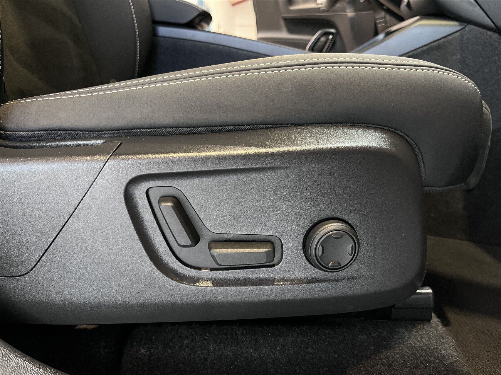 Billede af Volvo XC40 P8 Recharge Twin Ultimate AWD 408HK 5d Aut.