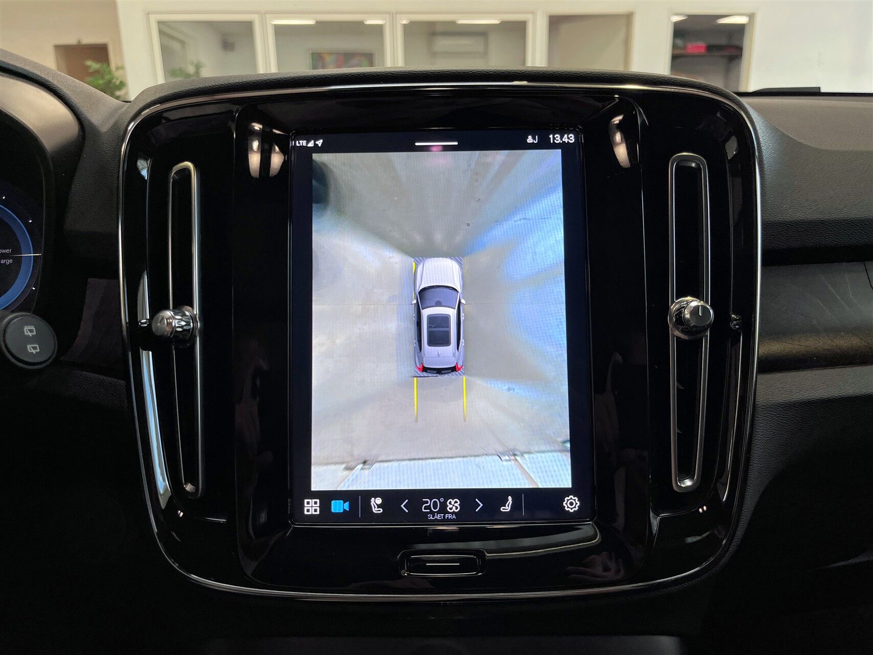 Billede af Volvo XC40 P8 Recharge Twin Ultimate AWD 408HK 5d Aut.
