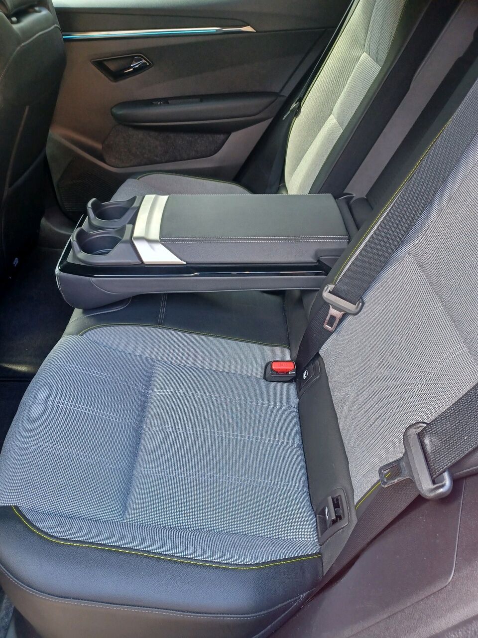 Billede af Renault Scénic E-TECH Techno 220HK Aut.