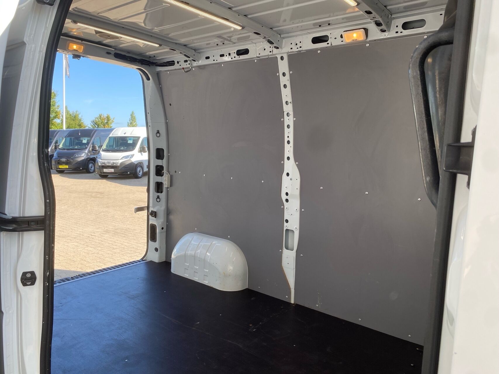 Billede af Renault Master T33 L2H2 2,3 DCI TwinTurbo start/stop 150HK Van 6g