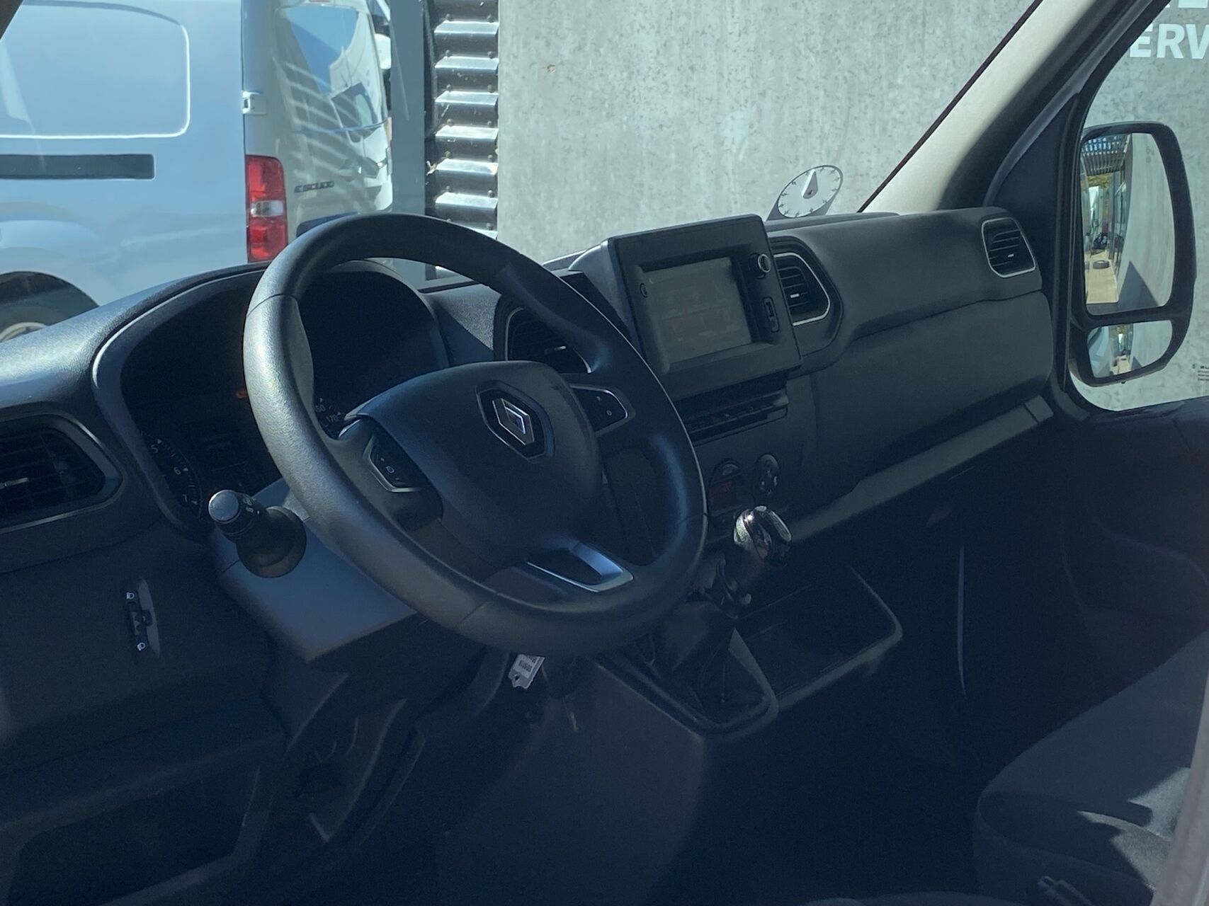 Billede af Renault Master T33 L2H2 2,3 DCI TwinTurbo start/stop 150HK Van 6g