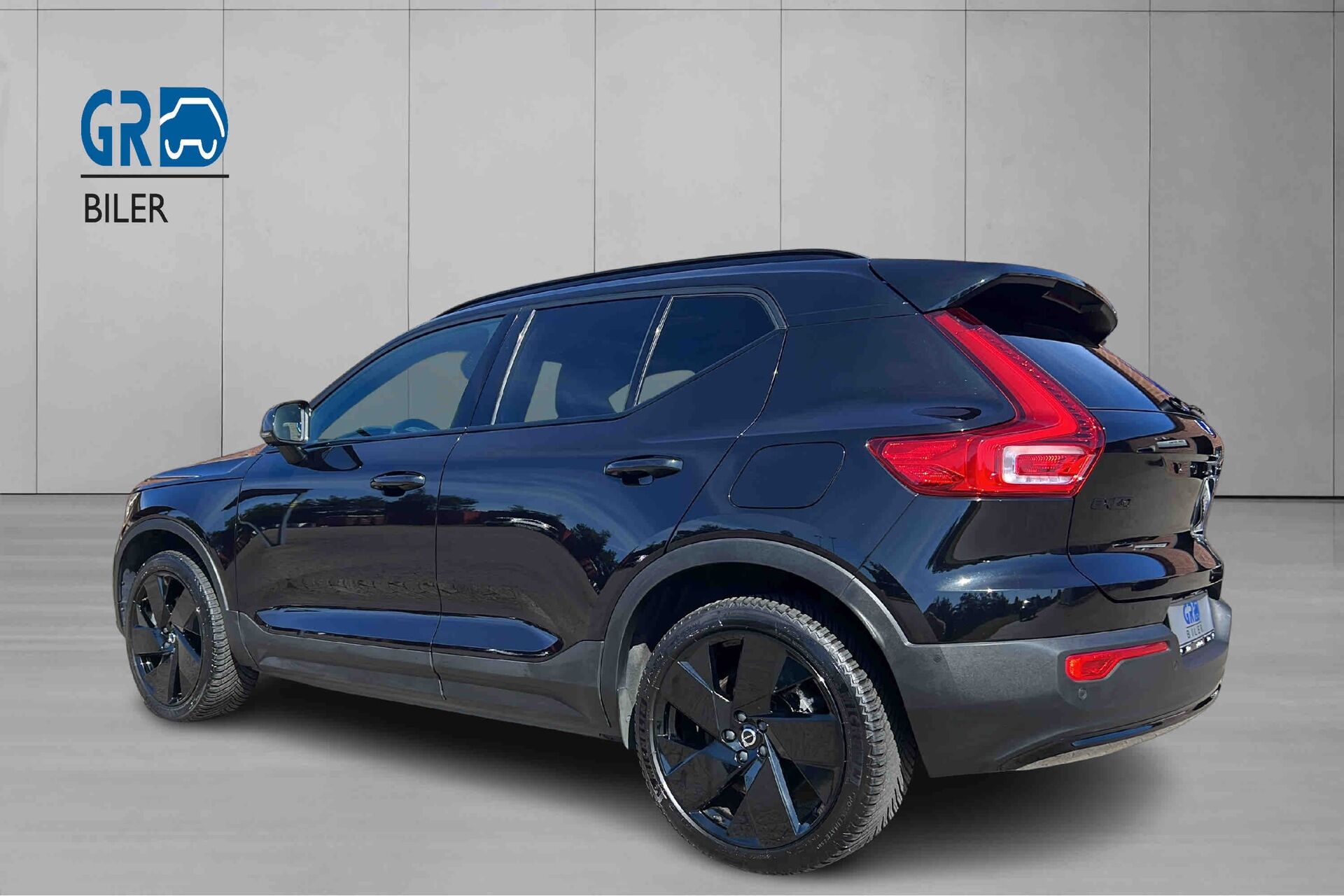 Billede af Volvo EX40 Single Motor Extended Range Black Edition 252HK 5d Aut.