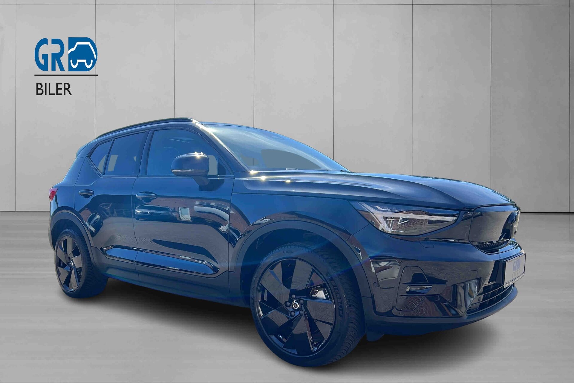 Billede af Volvo EX40 Single Motor Extended Range Black Edition 252HK 5d Aut.