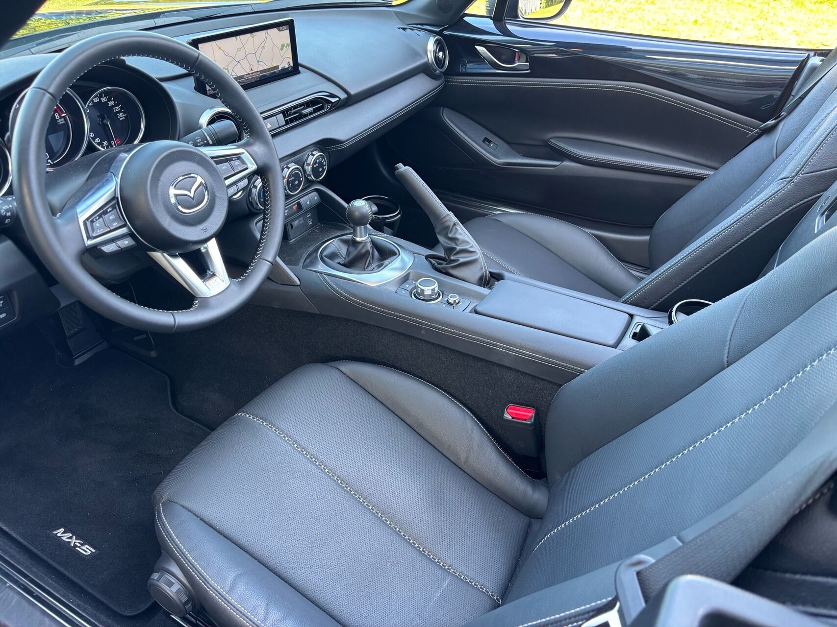 Billede af Mazda MX-5 Roadster 1,5 Skyactiv-G Exclusive-Line 132HK Cabr. 6g