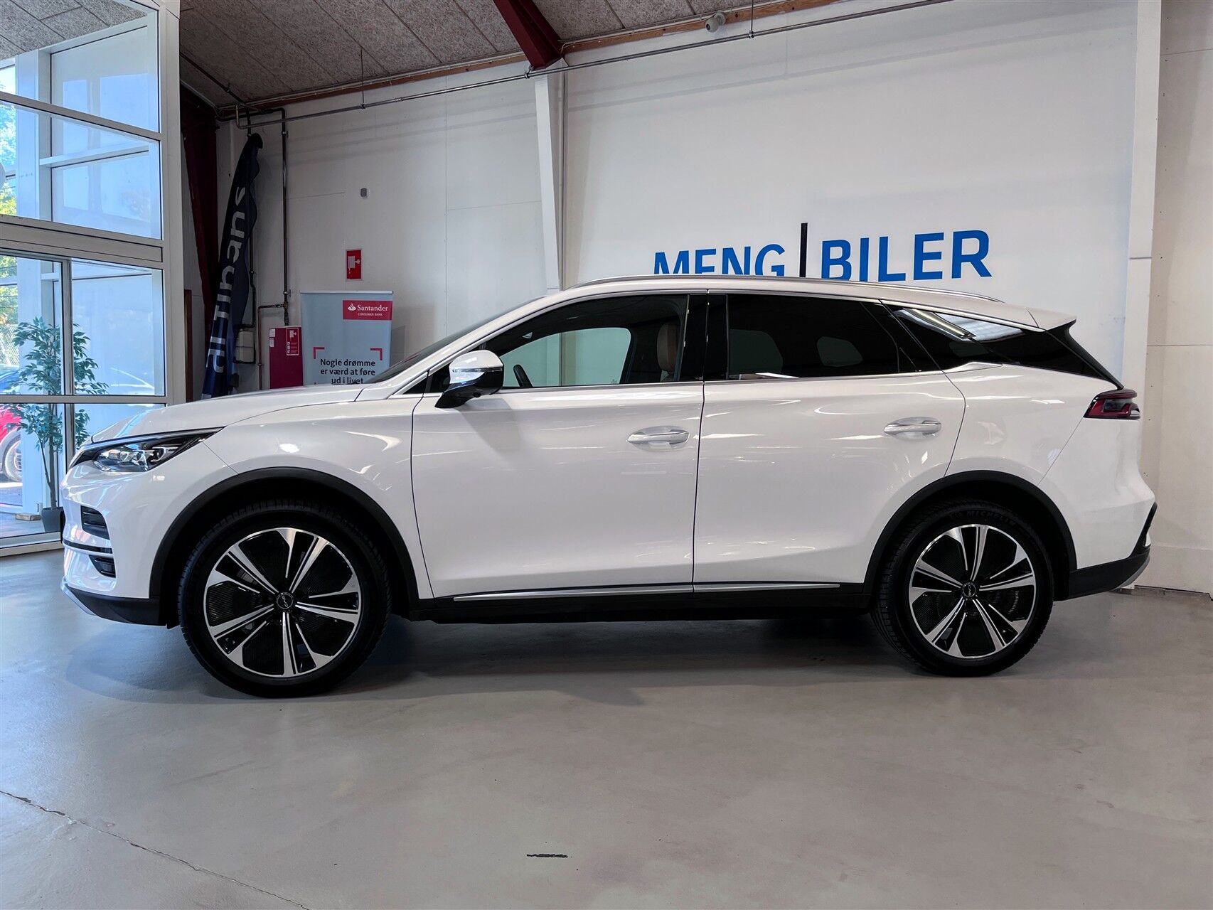 Billede af BYD Tang EL Flagship 7 Personers AWD 517HK 5d Aut. 