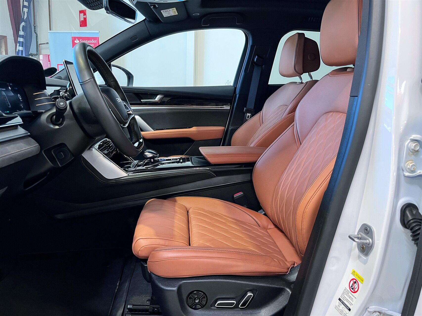 Billede af BYD Tang EL Flagship 7 Personers AWD 517HK 5d Aut. 