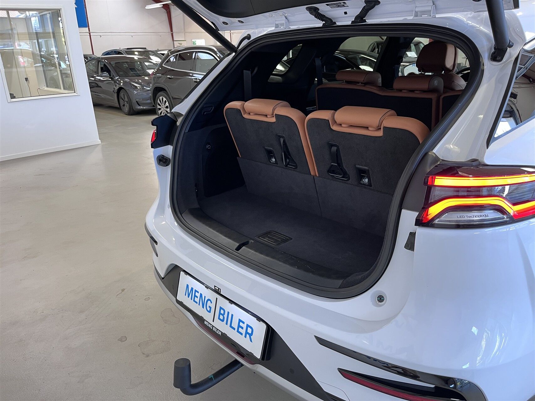 Billede af BYD Tang EL Flagship 7 Personers AWD 517HK 5d Aut. 