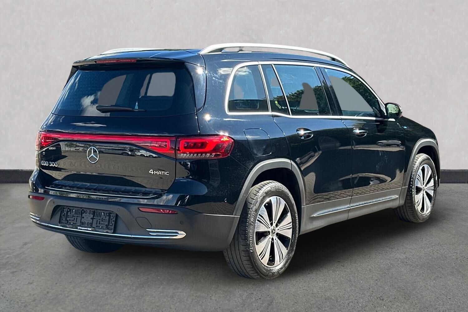 Billede af Mercedes-Benz EQB 300 EL Progressive 7 pers. 4Matic 228HK 5d Aut.