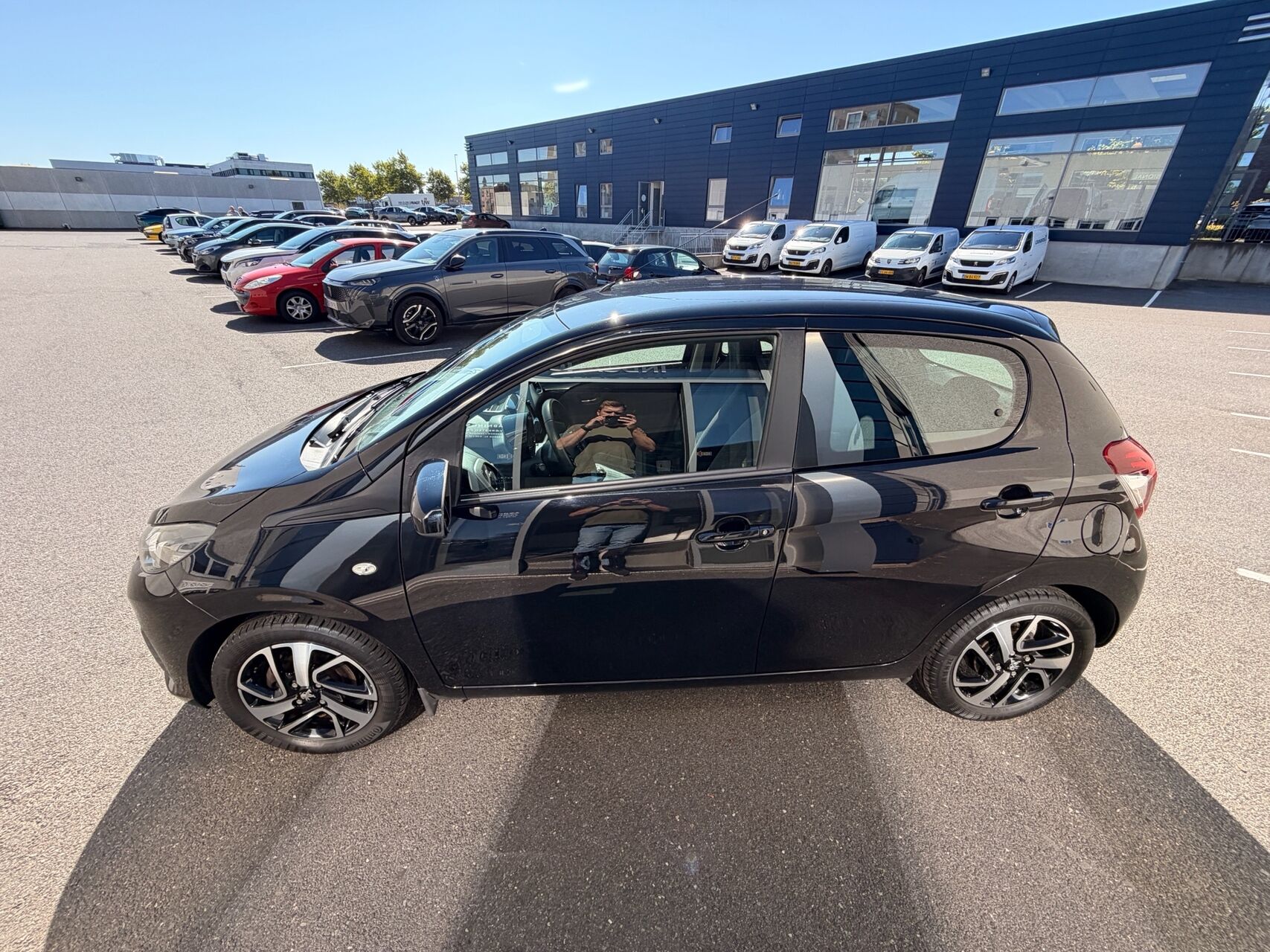 Billede af Peugeot 108 1,0 e-Vti Infinity M 72HK 5d