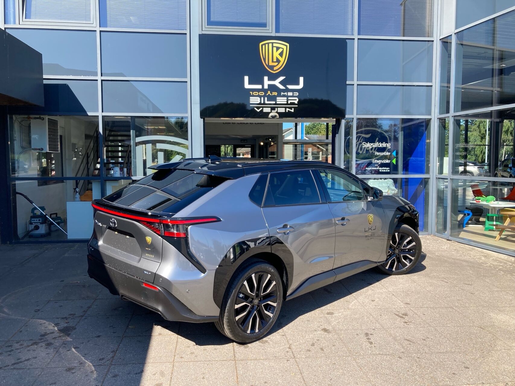 Billede af Toyota bZ4X EL Executive Panorama Bitone AWD 343HK 5d Aut.