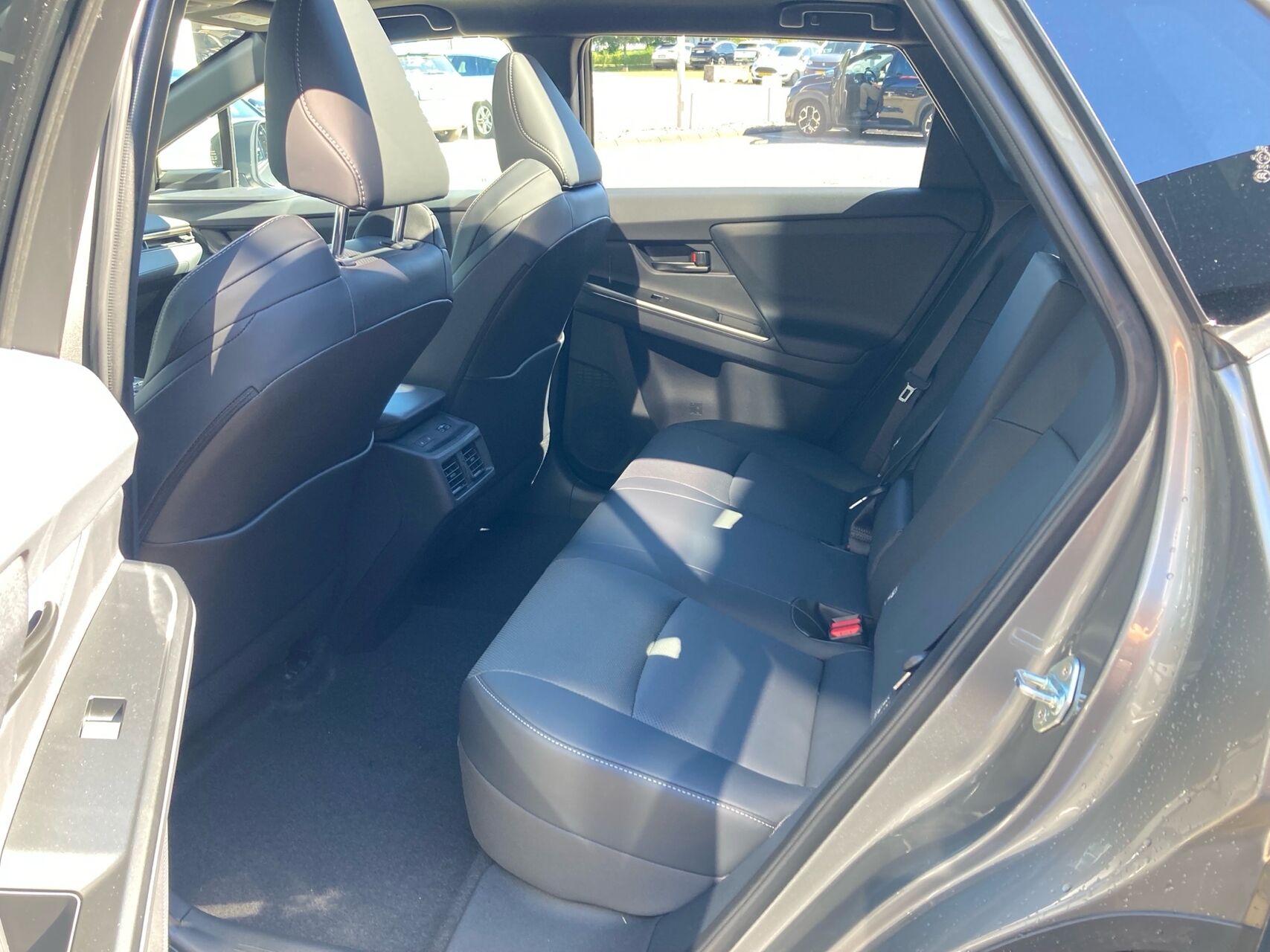 Billede af Toyota bZ4X EL Executive Panorama Bitone AWD 343HK 5d Aut.