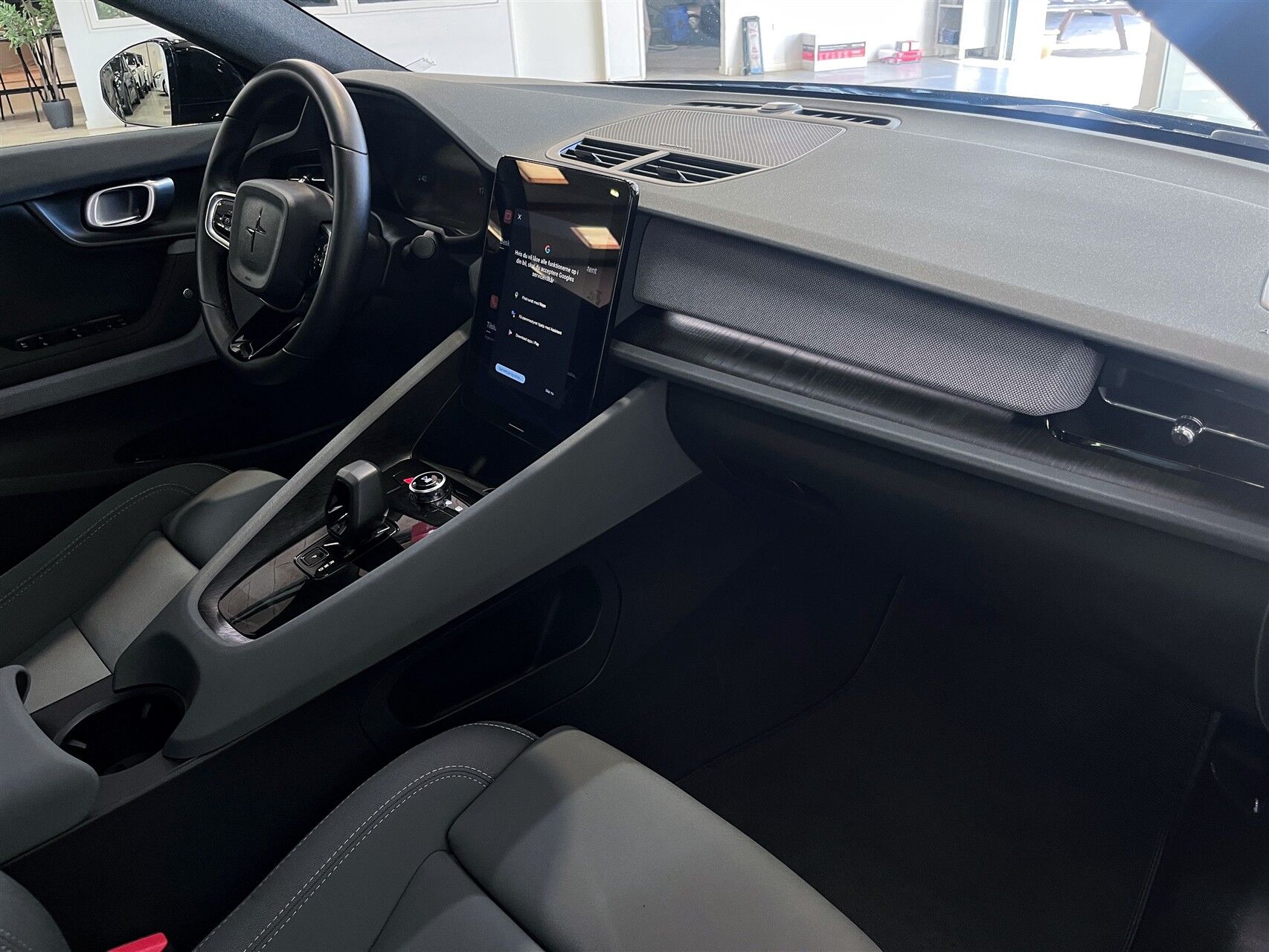 Billede af Polestar 2 EL Long range Single motor Plus 231HK 5d Aut.