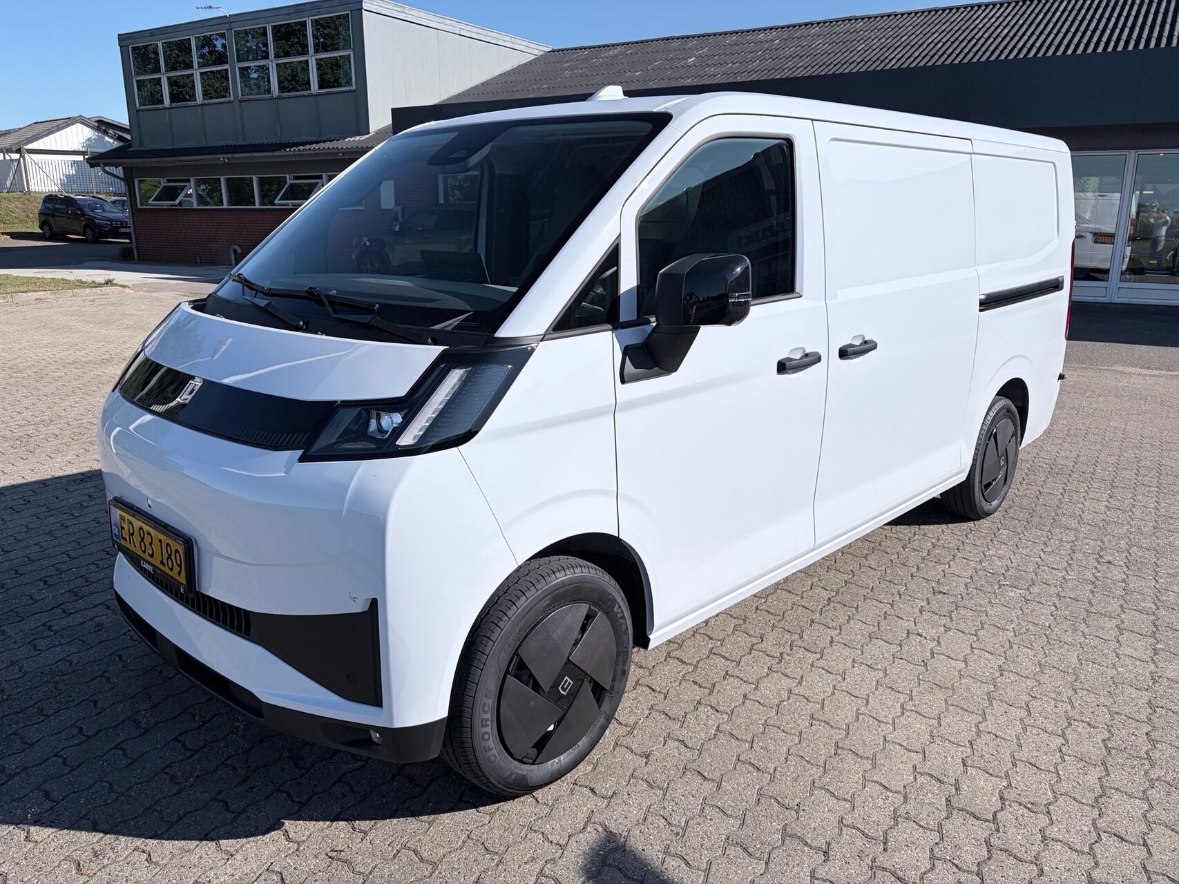 Billede af Farizon V7E L2H1 67 kWh 2 skydedør 150HK Van Aut.