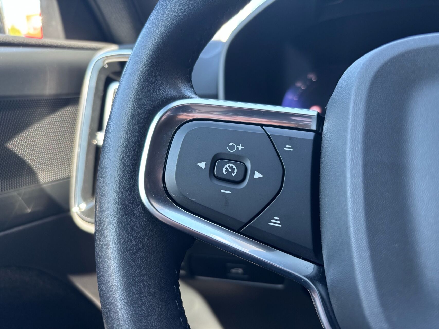 Billede af Volvo XC40 P6 Recharge Core 231HK 5d Aut.