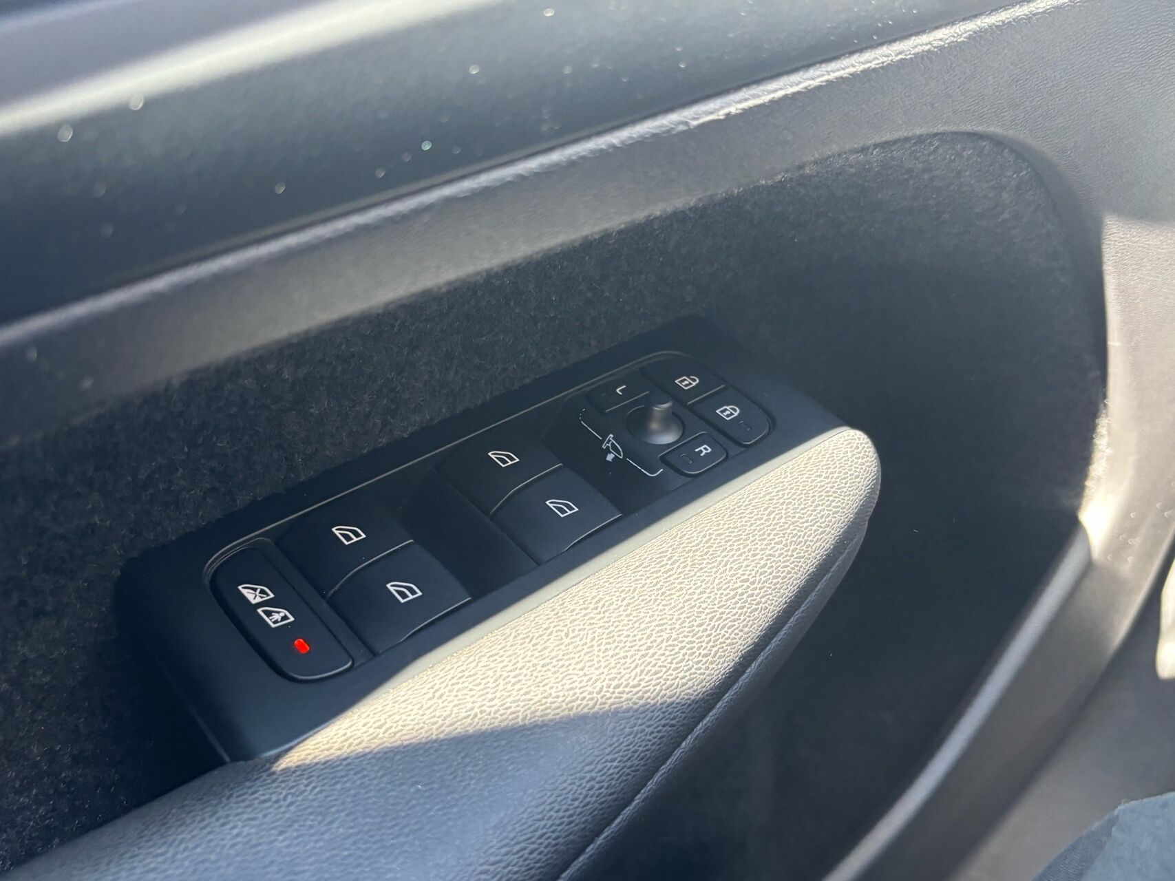 Billede af Volvo XC40 P6 Recharge Core 231HK 5d Aut.