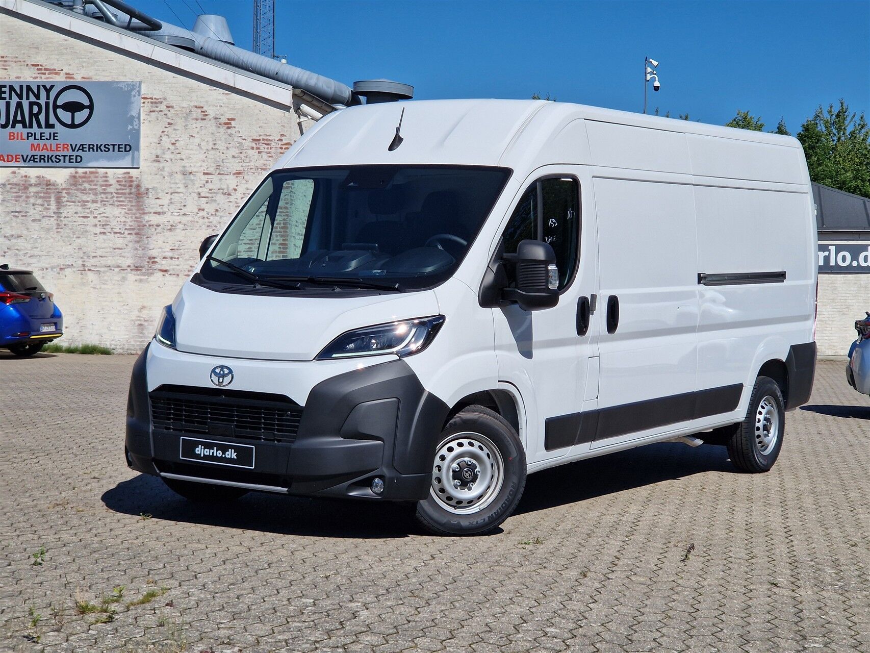 Billede af Toyota Proace Max Long 2,2 D Comfort Master To skydedør m. højt tag Heavy 180HK Van 8g Aut.