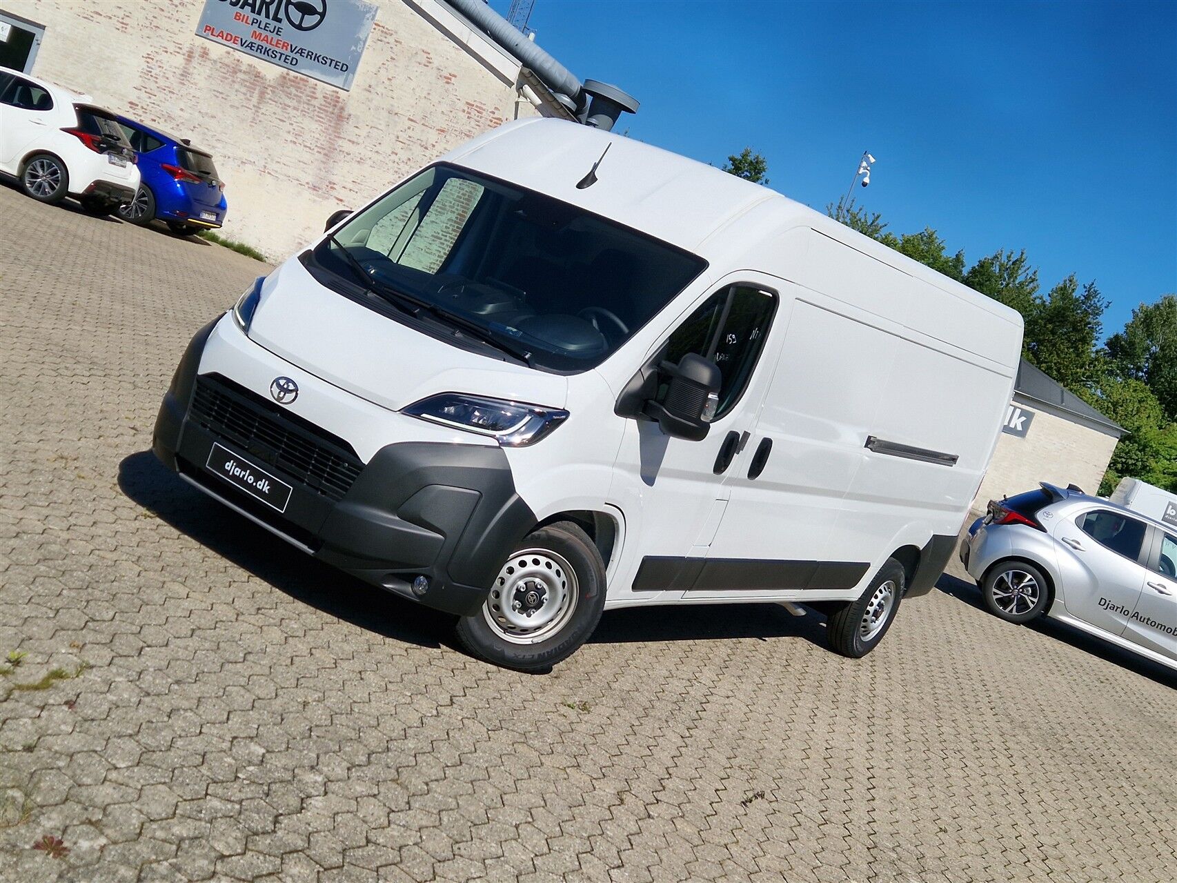 Billede af Toyota Proace Max Long 2,2 D Comfort Master To skydedør m. højt tag Heavy 180HK Van 8g Aut.