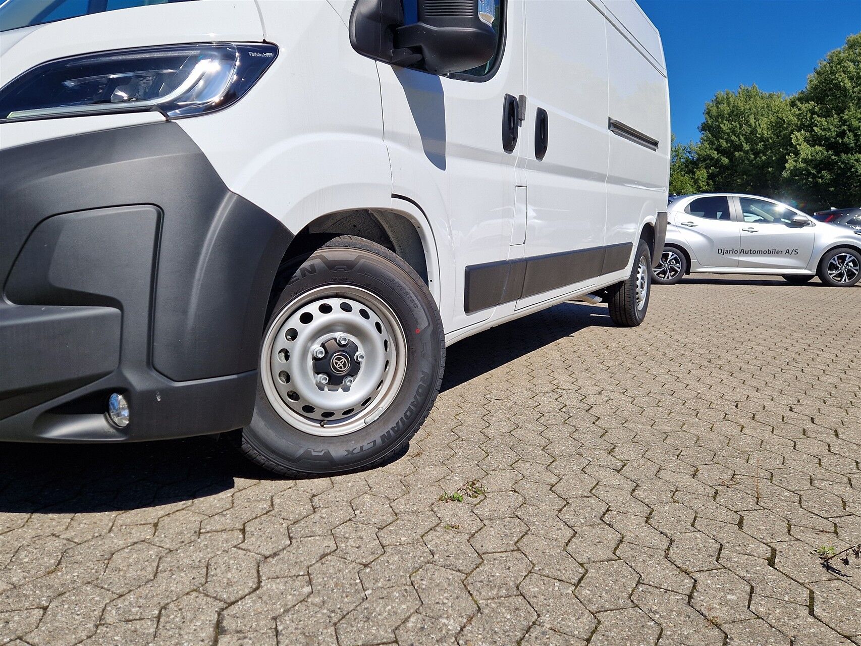 Billede af Toyota Proace Max Long 2,2 D Comfort Master To skydedør m. højt tag Heavy 180HK Van 8g Aut.